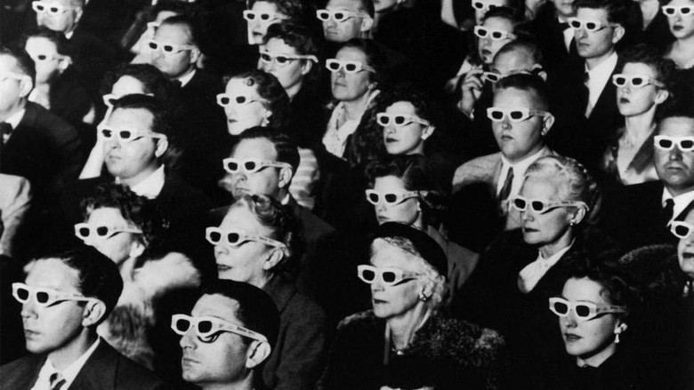 (1950) Hollywood yaygınlaşan televizyon macerasına karşı ayakta kalabilmek için geniş perde sinema ve 3D gibi atraksiyonlar takdim eder.