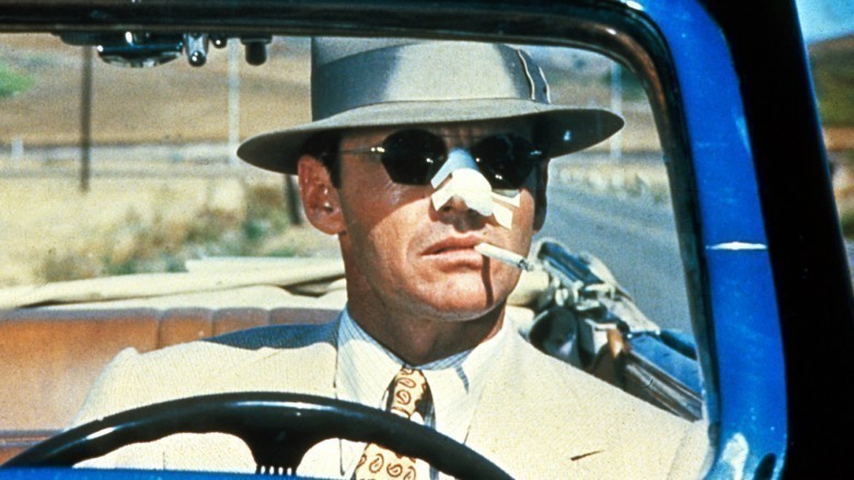 (1974) Yeni kara film Chinatown sinemalara giriş yapar.