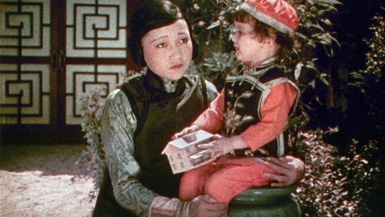 (1922) The Troll of the Sea (Denizin Çanı) genel gösterime sokulan ilk Technicolor film olur.