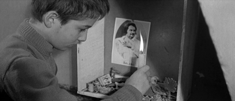 Fransızca ödevi için Balzac'tan aşırma yapar