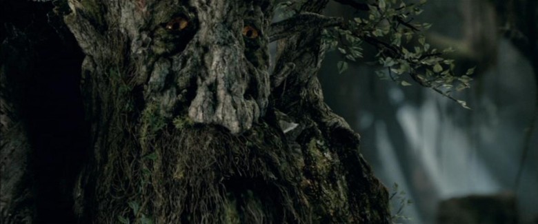 Zehirli dişleri olmadıktan sonra yılan istediği yere gidebilir.