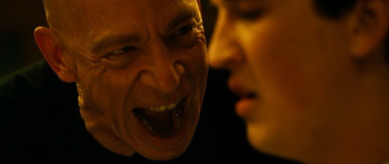 "Aferin"den daha zararlı bir kelime yoktur.