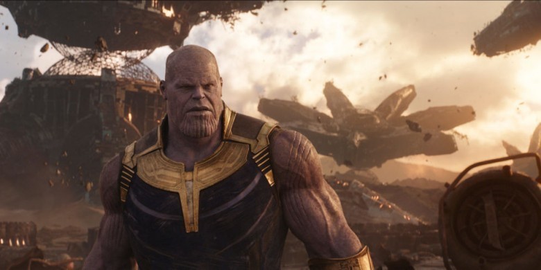 Thanos değil miyim? beni doğuran, beni hayata, cehenneme zorlayan kadını &ouml;ld&uuml;rmedim mi? d&uuml;şmanlarım ve m&uuml;ttefiklerimin kanıyla yıkanmadım mı? g&uuml;n&uuml;n her saniyesi &ouml;l&uuml;m benimle!