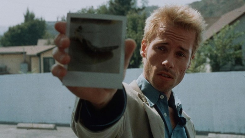 #2. Memento / 2000